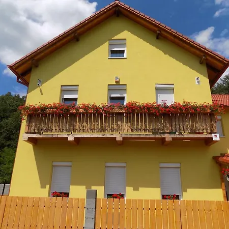 ゲストハウス Bakterhaz Vendeghaz